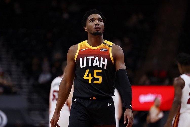 他依靠敏捷 他依靠敏捷