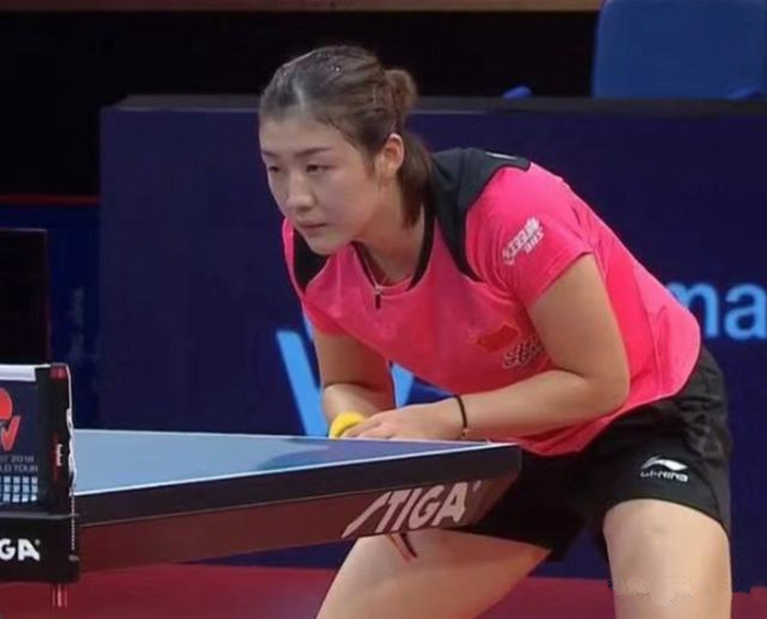 担任游泳教 担任游泳教